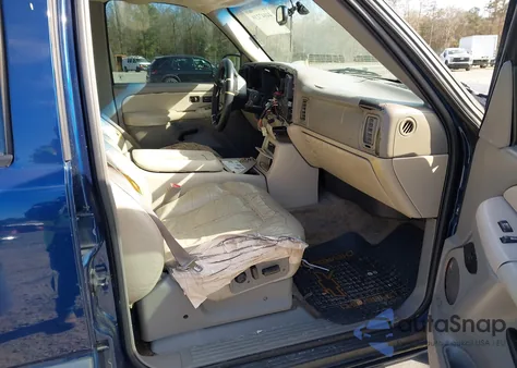 2002 Chevrolet Suburban 1500 Lt from USA, damaged, VIN 3GNEC16Z72G263603